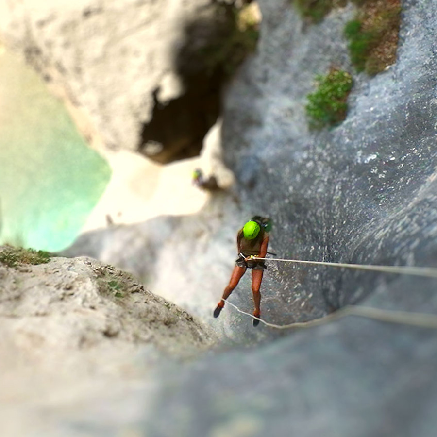 Canyoning sportif dans le Verdon par la Ferné avec ROCKSIDERS
